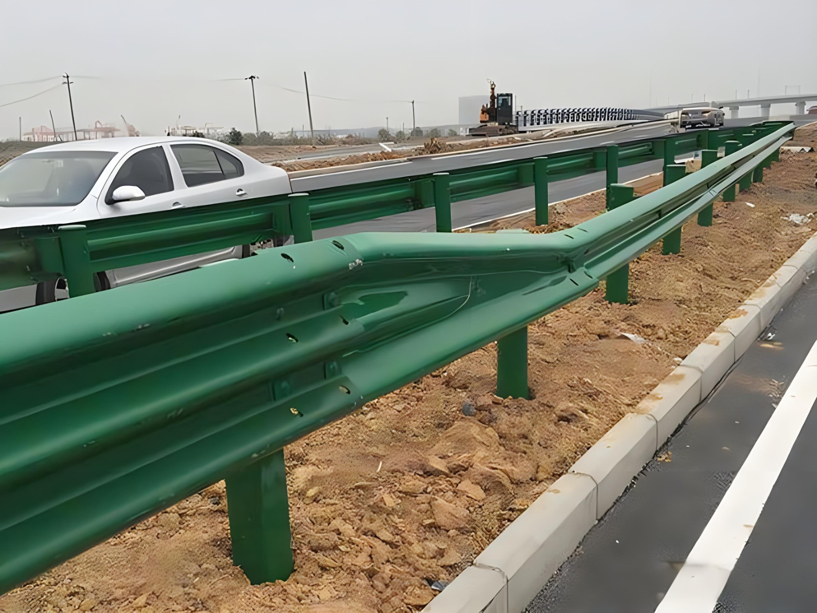 沈阳高速波形护栏板日常维护方案确保道路安全新举措